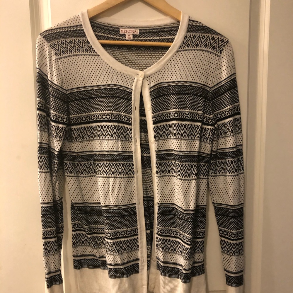 Sweater / cardigan